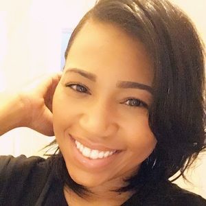 Meet your Posher, Sade